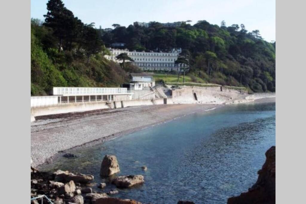 **Sunny And Bright, Thatchers Rock One Bed Beach Front Apartment*** Torquay Exteriér fotografie