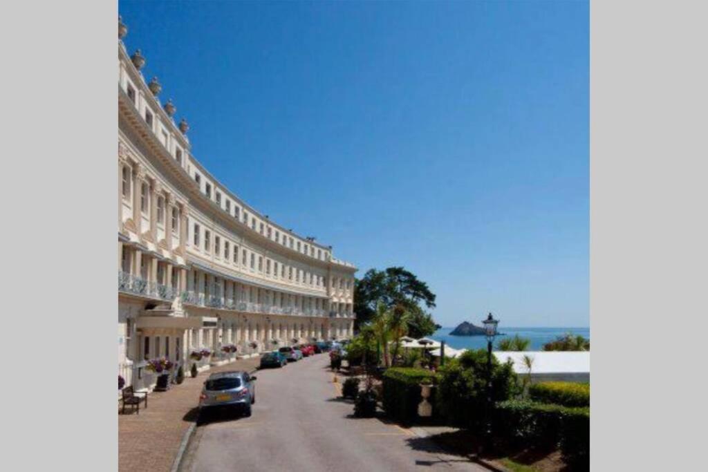 **Sunny And Bright, Thatchers Rock One Bed Beach Front Apartment*** Torquay Exteriér fotografie